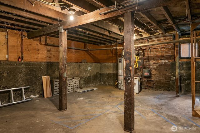 4511 1st Avenue NE, Seattle, WA 98105