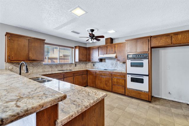 7106 Casablanca Court, Dallas, TX 75248