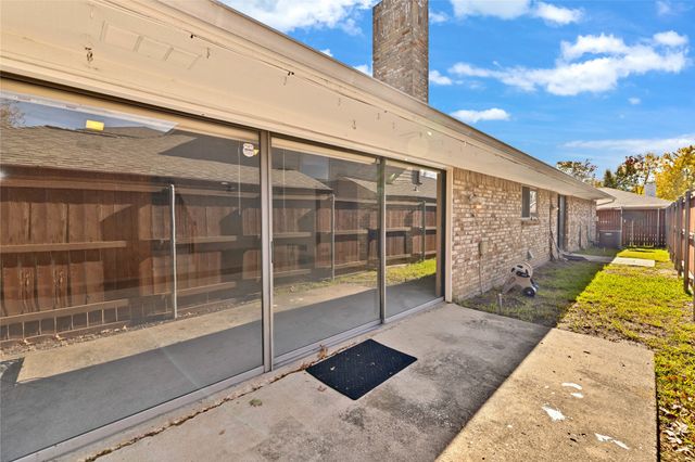 7106 Casablanca Court, Dallas, TX 75248