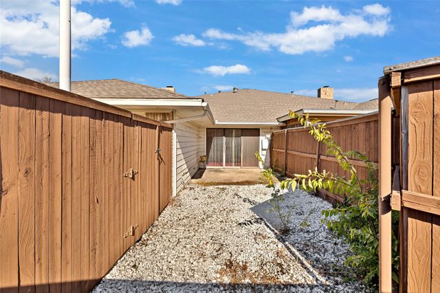 7106 Casablanca Court, Dallas, TX 75248