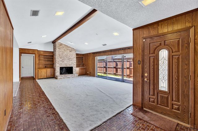 7106 Casablanca Court, Dallas, TX 75248