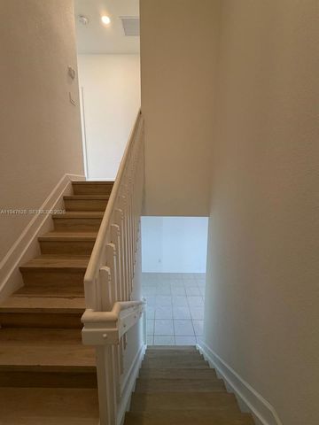 909 NE 211th Street, Miami, FL 33179