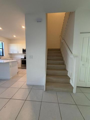 909 NE 211th Street, Miami, FL 33179