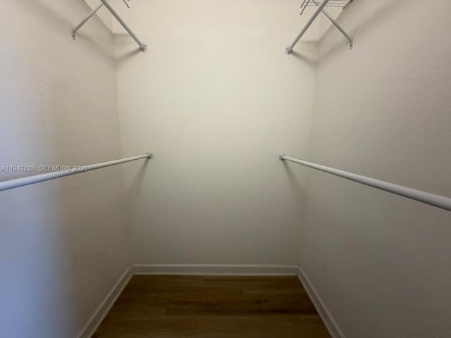 909 NE 211th Street, Miami, FL 33179