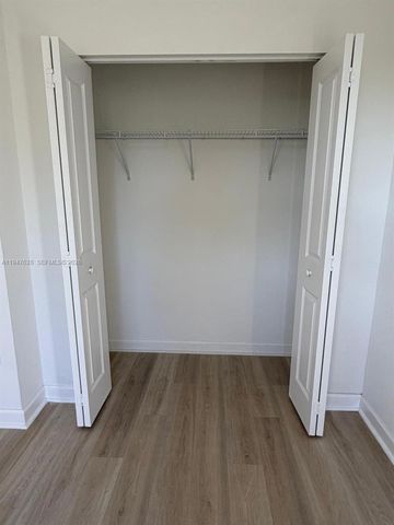 909 NE 211th Street, Miami, FL 33179