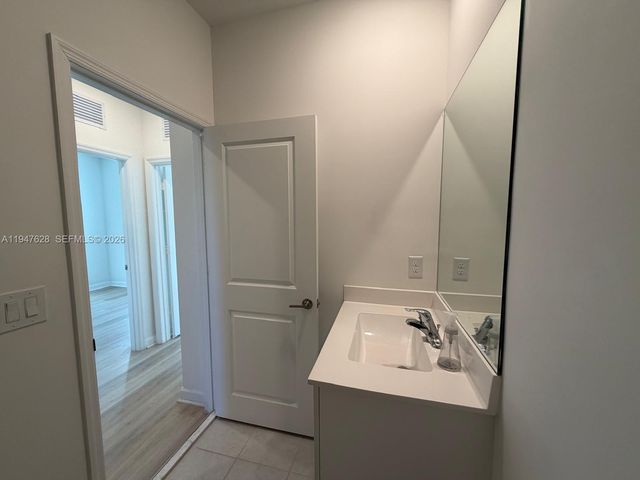 909 NE 211th Street, Miami, FL 33179