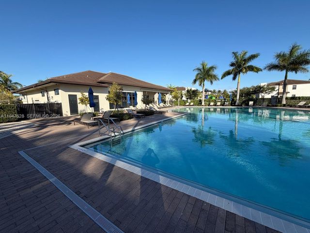 909 NE 211th Street, Miami, FL 33179