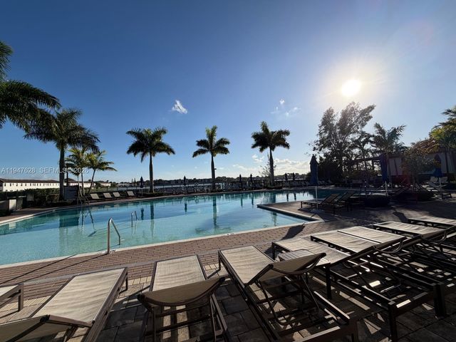 909 NE 211th Street, Miami, FL 33179