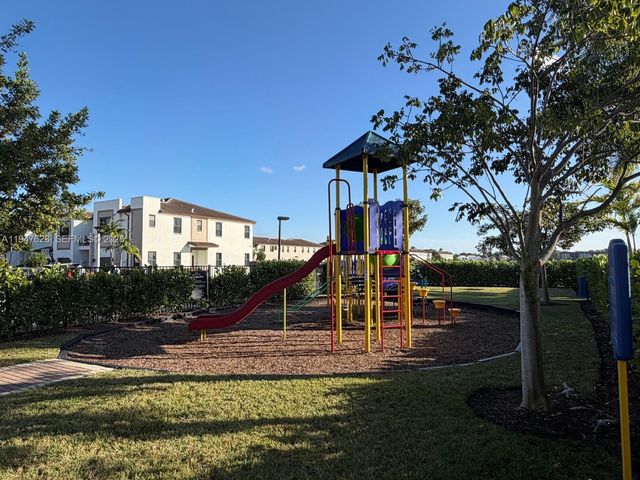 909 NE 211th Street, Miami, FL 33179