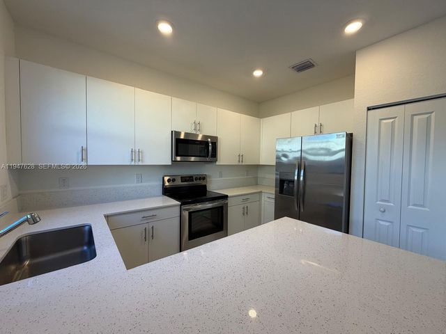 909 NE 211th Street, Miami, FL 33179