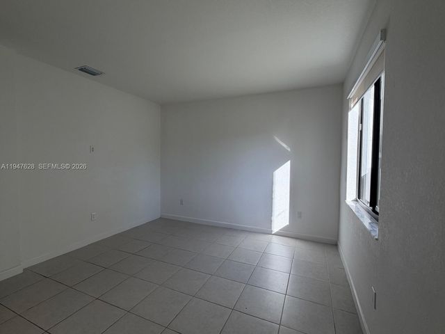 909 NE 211th Street, Miami, FL 33179