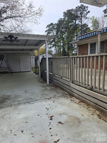 1400 Berry Street, Wadesboro, NC 28170