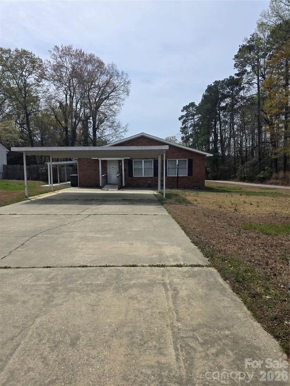 1400 Berry Street, Wadesboro, NC 28170