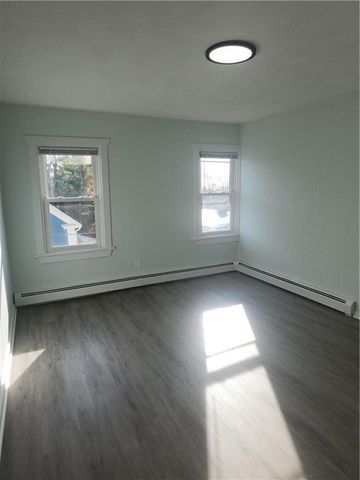 59 Court Street, Bristol, RI 02809