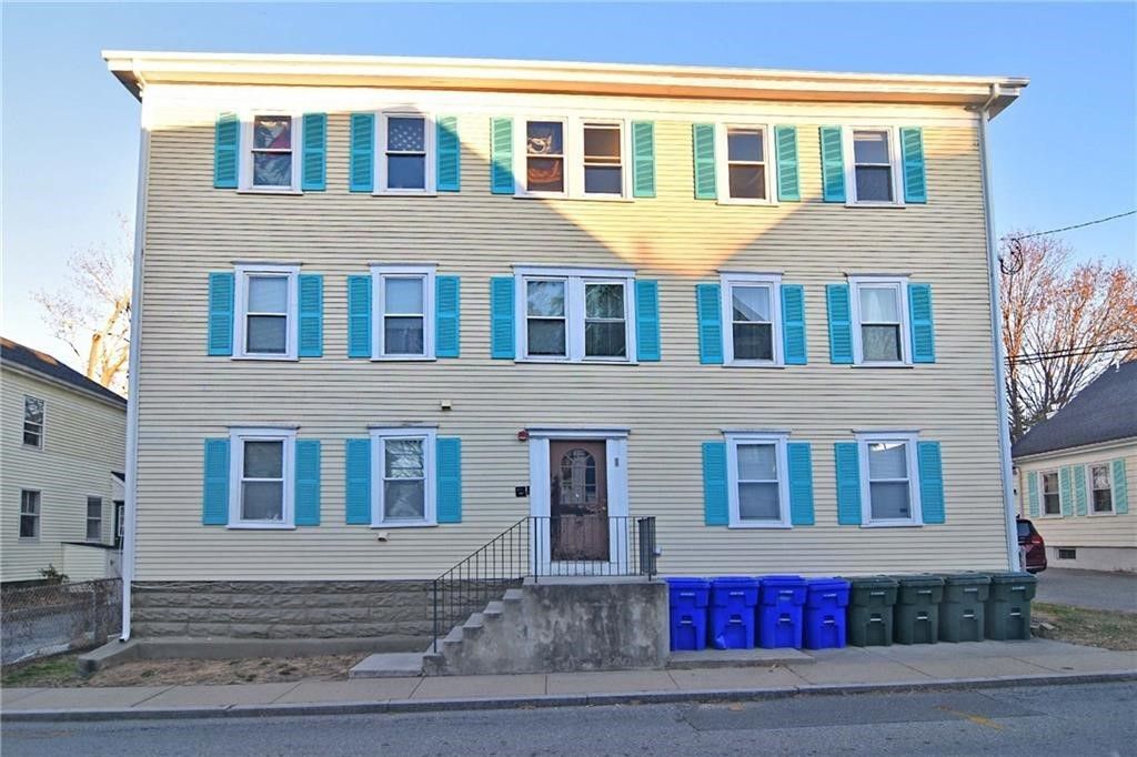 59 Court Street, Bristol, RI 02809