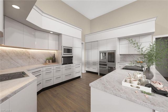 968 Spanish Moss TRL, Naples, FL 34108