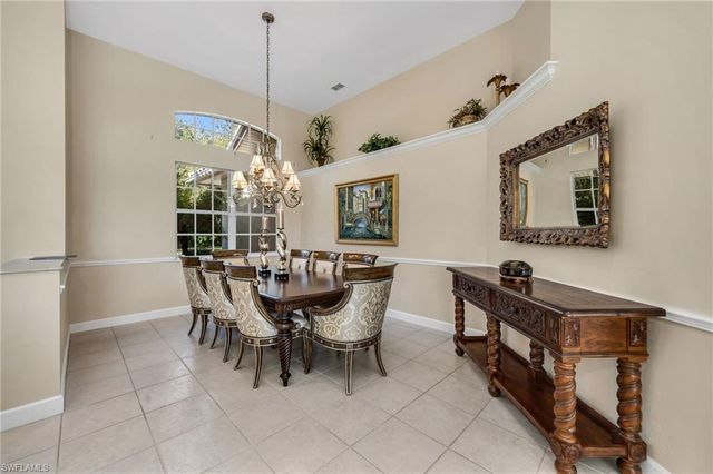 968 Spanish Moss TRL, Naples, FL 34108