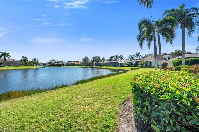 968 Spanish Moss TRL, Naples, FL 34108