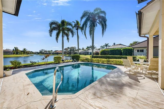 968 Spanish Moss TRL, Naples, FL 34108