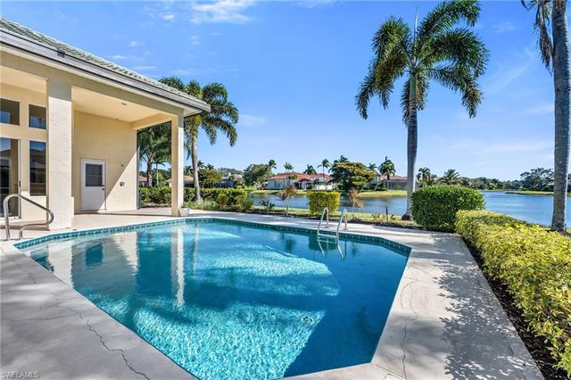 968 Spanish Moss TRL, Naples, FL 34108