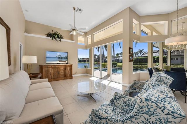 968 Spanish Moss TRL, Naples, FL 34108