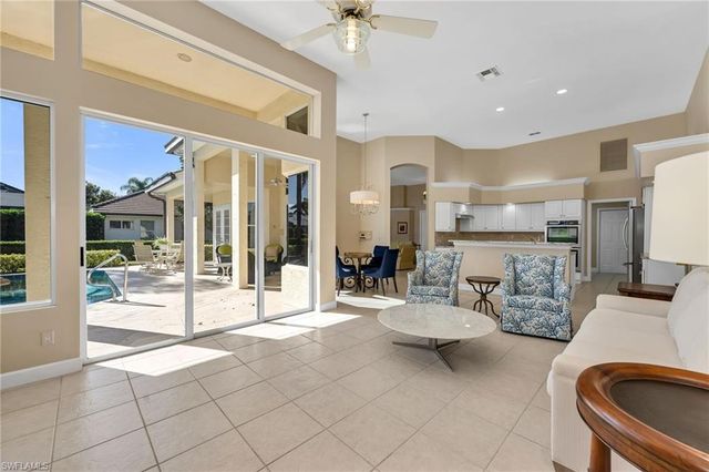 968 Spanish Moss TRL, Naples, FL 34108