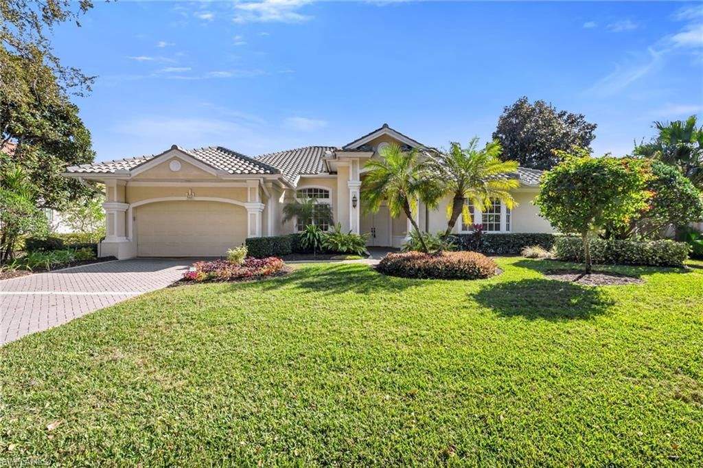 968 Spanish Moss TRL, Naples, FL 34108