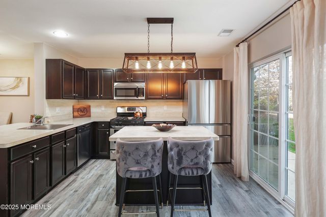 207 Harvest Way, Toms River, NJ 08755