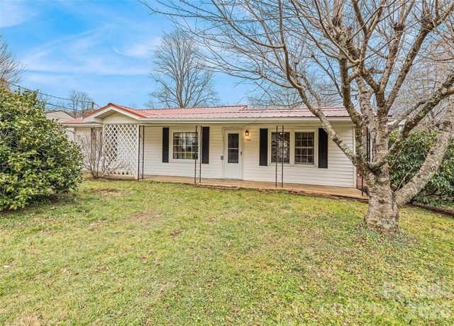 1124 Skyland Drive, Sylva, NC 28779