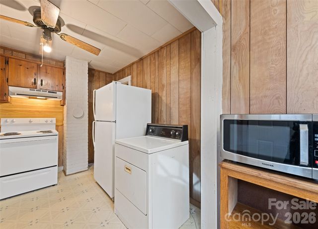 1124 Skyland Drive, Sylva, NC 28779