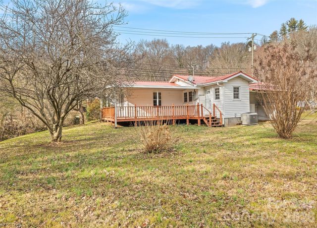 1124 Skyland Drive, Sylva, NC 28779
