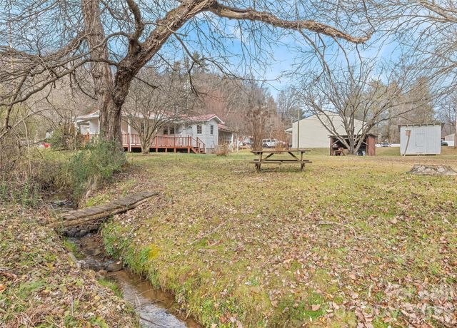 1124 Skyland Drive, Sylva, NC 28779