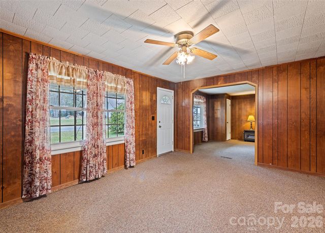 1124 Skyland Drive, Sylva, NC 28779