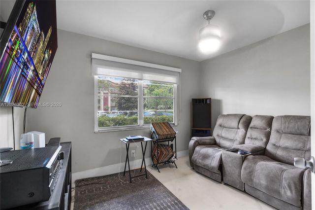 900 SW 128th Avenue 105D, Pembroke Pines, FL 33027