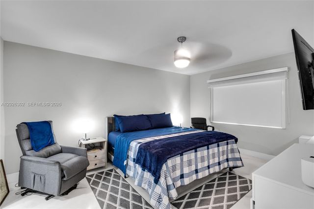 900 SW 128th Avenue 105D, Pembroke Pines, FL 33027