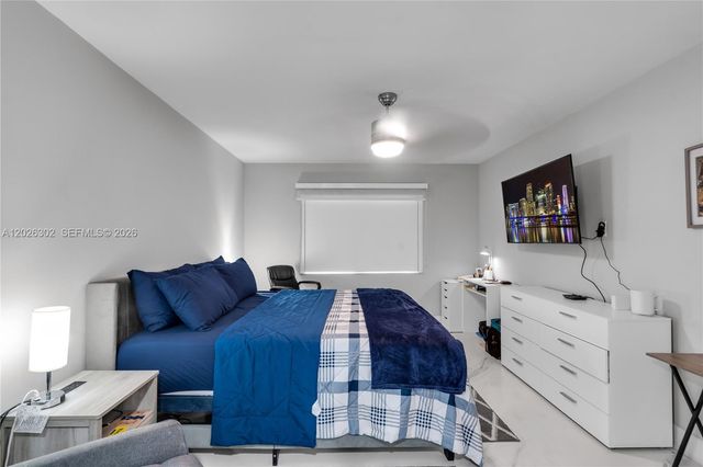 900 SW 128th Avenue 105D, Pembroke Pines, FL 33027