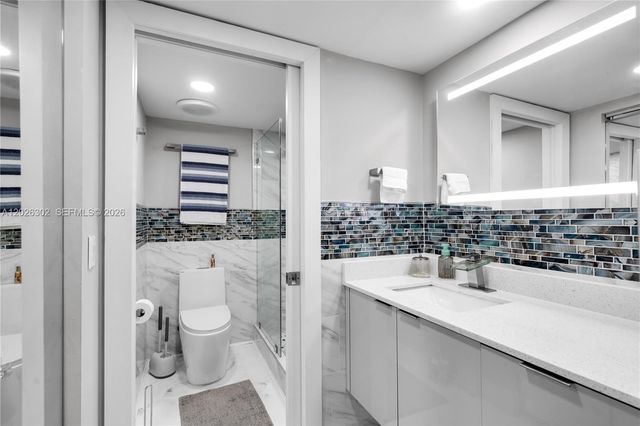 900 SW 128th Avenue 105D, Pembroke Pines, FL 33027