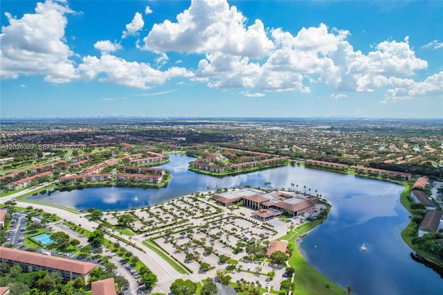 900 SW 128th Avenue 105D, Pembroke Pines, FL 33027