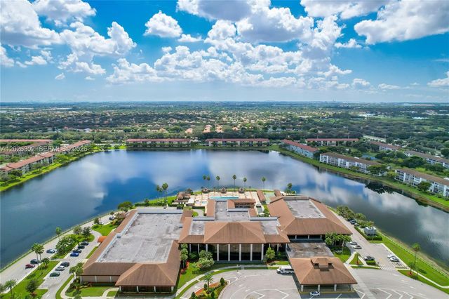 900 SW 128th Avenue 105D, Pembroke Pines, FL 33027