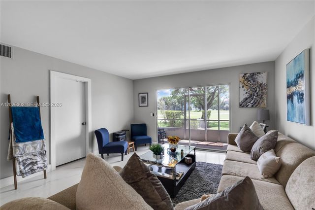 900 SW 128th Avenue 105D, Pembroke Pines, FL 33027