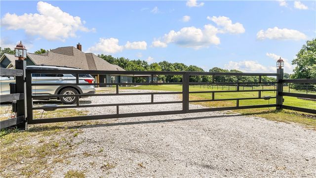 13878 Wayne Boyd Road, Lincoln, AR 72744