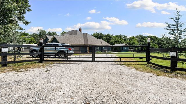 13878 Wayne Boyd Road, Lincoln, AR 72744