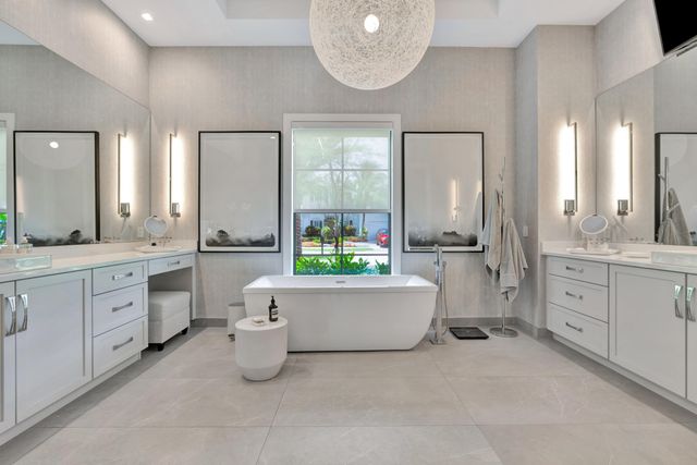 109 NE 9th Street, Delray Beach, FL 33444