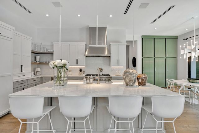 109 NE 9th Street, Delray Beach, FL 33444