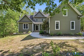 8825 First Branch Ln, Chesterfield, VA 23838