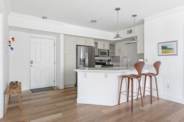 600 S Dixie Highway 519, West Palm Beach, FL 33401