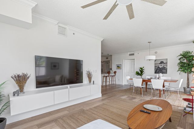 600 S Dixie Highway 519, West Palm Beach, FL 33401