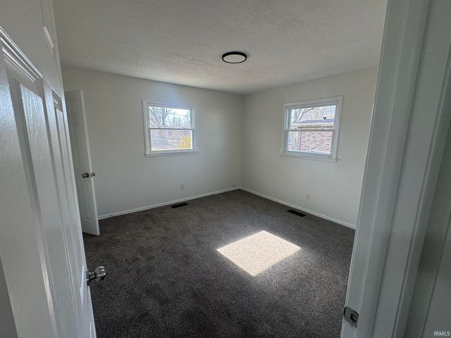 3613 Kirkfield Drive, Fort Wayne, IN 46815