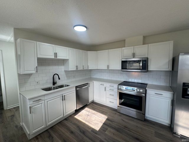 3613 Kirkfield Drive, Fort Wayne, IN 46815