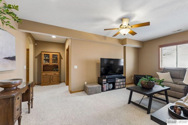 4304 N 176th Avenue, Omaha, NE 68116